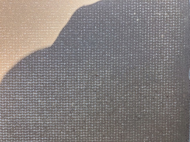 凹凸のあるシート防水の表面